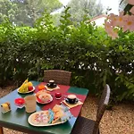 Ellymar Hotel