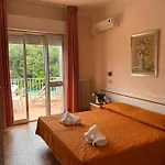 Hotel Ellymar Vada