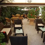 Hotel Ellymar