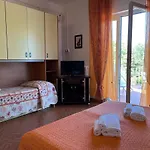 Ellymar Hotel 3*