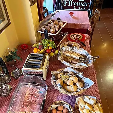 Hotel Ellymar 3*